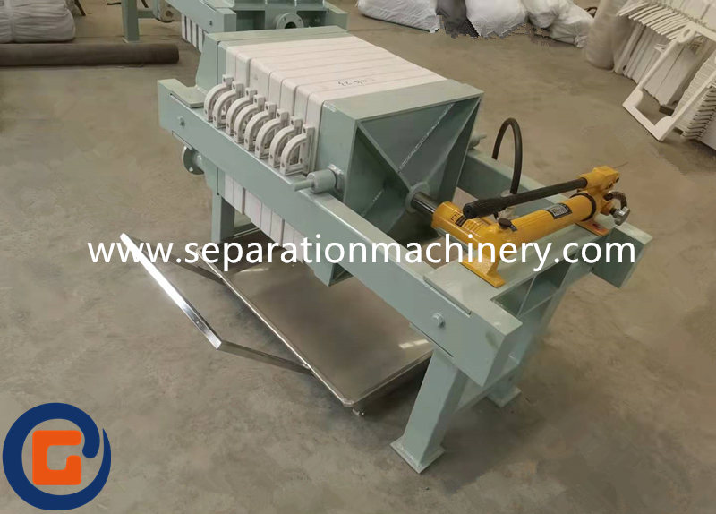 Small Capacity Manual Hydraulic Filter Press Used For Solid Liquid Separation In Paint Industry