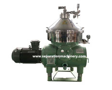 Why is a disc centrifuge ideal for liquid–liquid separation?